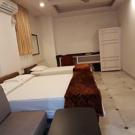 1/1 Park Street Hotel Калькутта Экстерьер фото