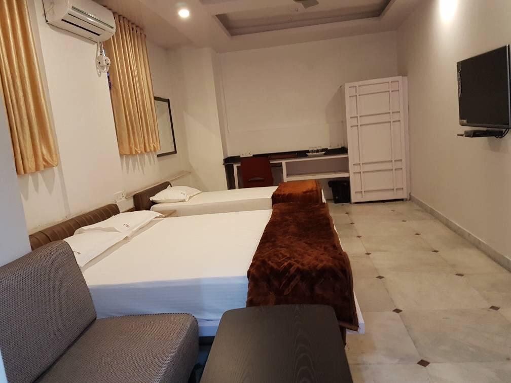 1/1 Park Street Hotel Калькутта Экстерьер фото